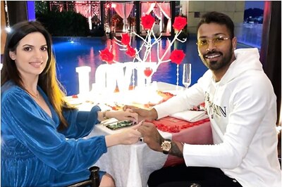 Hardik Pandya and Natasa Stankovic Paint the Town Red and Set Couple Goals on Valentine's Day