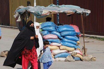 Residents in Pakistani Kashmir Building Bunkers Fearing Cross-Border Violence