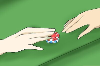 How to Give a Tip to a Dealer