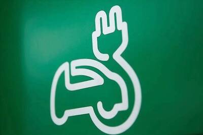 Electric Car Tipping Point May Challenge Pioneers