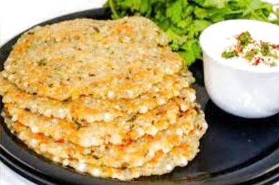 Sabudana Thalipeeth Recipe: This Maharashtrian Dish Is A Quick And Healthy Breakfast