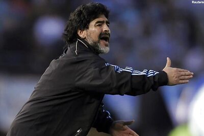 Maradona to stay as Argentina coach