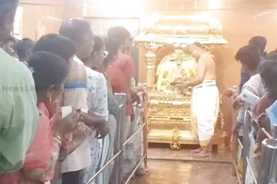 In Puducherry, Class 10 Students Visit Sri Lakshmi Hayagreeva Temple Before Board Exams