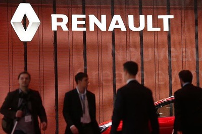 Renault Opens First EV-Only Showroom