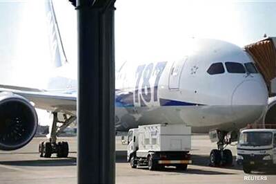 US launches safety review of Boeing Dreamliner