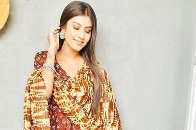 Divya Suresh's Mesmerising Ethnic Look Makes Heads Turn; Don't Miss The Pictures