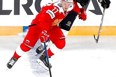 Mentors Wanted: Virus Limits Vet-rookie Time Away From Rink