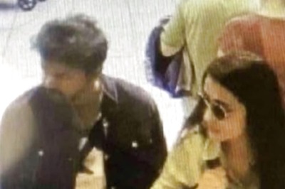 Why This Picture Of Trisha And Vijay Is Centre Of All Discussions On  Internet