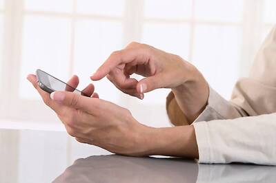 Govt Mulls Insurance Guidelines for Mobile Wallet Transactions