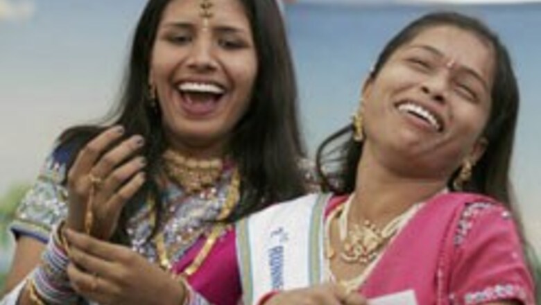 Blind models light up the ramp