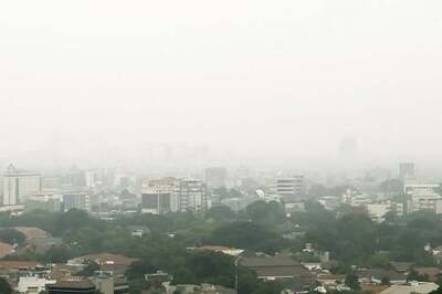Indonesian Police Arrests Hundreds Linked to Forest Fires, Authorities Conduct Cloud Seeding Ops to Clear Haze
