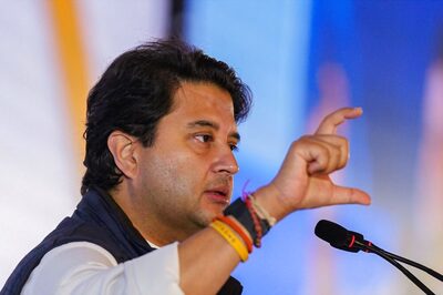 'Projecting Personal Legal Battle As If...' Jyotiraditya Scindia Attacks Rahul Gandhi, Congress