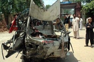 Suicide attack at Pakistan mosque, 15 killed