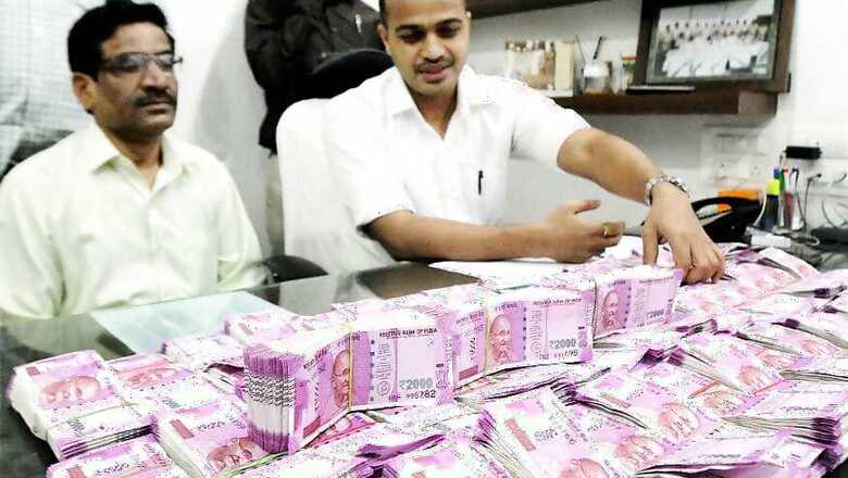 I-T Department Seizes Rs 66 Lakh Cash in New Notes