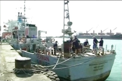 India charges 33 aboard armed US anti-piracy ship