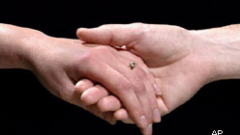 Man separates from wife and ring finger