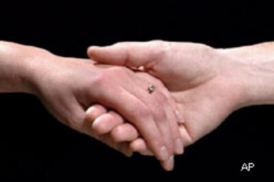 Man separates from wife and ring finger