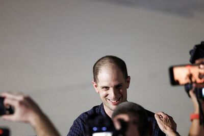 Wall Street Journal Reporter’s Daring Last Request To Putin Before Historic Russia-US Prisoner Swap