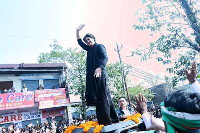 Priyanka Gandhi Meets Anti-CAA Protesters in Azamgarh, Claims UP Govt is 'Anti-Dalit'