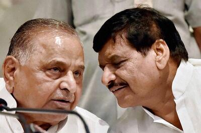 With Brother Mulayam Singh Yadav’s Photo, Shivpal Unveils Secular Morcha Flag
