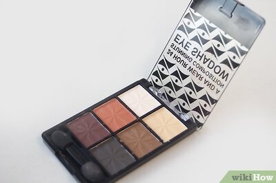 How to Dye Your Hair with Eyeshadow