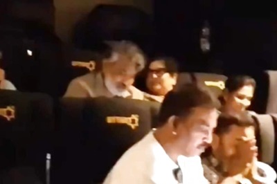 SS Rajamouli AVOIDS Fans' Questions About Mahesh Babu Film As He Watches Devara First Day First Show
