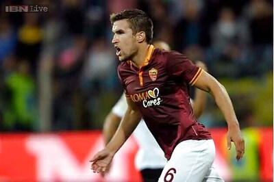 Roma beat Parma to maintain perfect start in Serie A