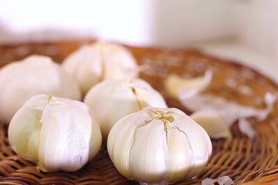 The Best Ways to Store Fresh Garlic So It Stays Strong