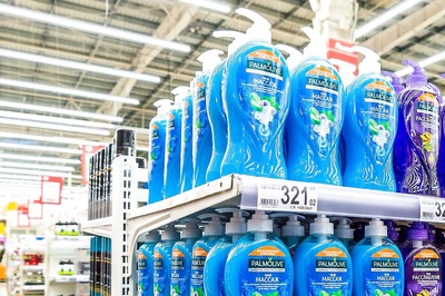 Walmart Share Fall Pulls Down World Richest Family's Net Worth By $11.4 Billion; Check Details