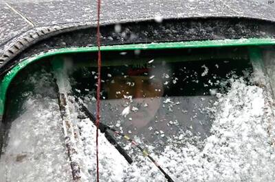 J&K national highway reopens for one-way traffic