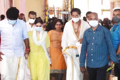 Vignesh Shivan, Nayanthara Visit Chottanikkara Temple to Seek Blessings; Meet Fans