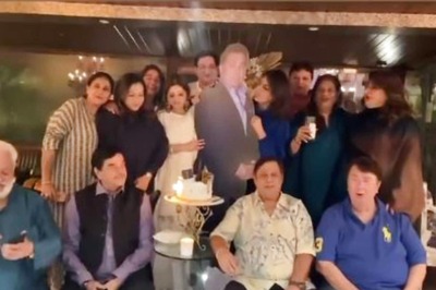Neetu Kapoor Hosts Celebration Remembering Rishi Kapoor; Shatrughan Sinha, David Dhawan, Randhir Kapoor Attend
