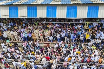 Massive Protest At Badlapur Station Against Sexual Abuse Of 2 Nursery Girls, Cops Resort To Lathi-charge | Video