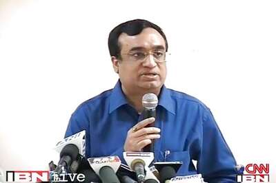 Congress slams Arun Jaitley for remarks on CAG