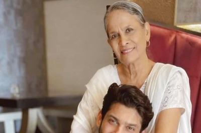 Sidharth Shukla's Fans Shower Rita Shukla With Mother's Day Wishes in the Absence of her Son