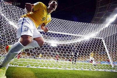 World Cup 2014: FIFA red-faced after suggesting legal Brazil goal was offside