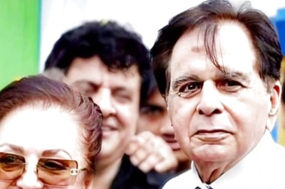 Saira Babu Remembers 'True Patriot' Dilip Kumar With A Throwback Gold