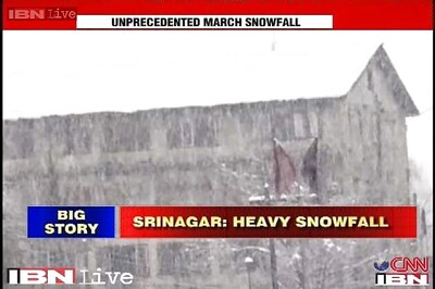 J&K: Srinagar shut down after heavy snowfall overnight