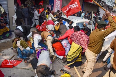 Demonstrators Against New Farm Laws Baton-Charged in Patna, Several Injured