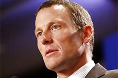 Tour director has anxious wait over Armstrong