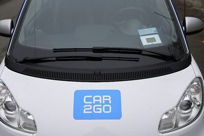 Robo-Taxis Revolution Already Underway, Automakers Racing to Create Autonomous Electric Cars