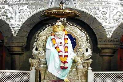 Shirdi Sai Baba temple gets Rs 401 cr in cash in 2011