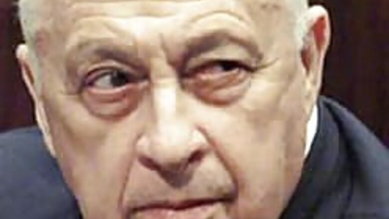 Ariel Sharon suffers massive stroke