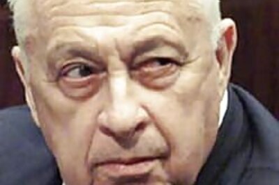 Ariel Sharon suffers massive stroke
