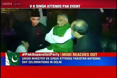 MoS External Affairs Gen VK Singh attends Pakistan National Day reception
