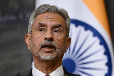 Jaishankar Visits Sailani Avenue in Perth Named After Indian-origin Soldier Honoured in Australia