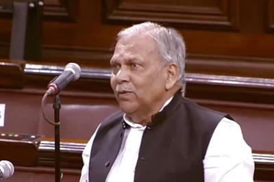 Samajwadi Party MP Sukhram Singh Yadav Meets CM Yogi, Fuels Speculations of Joining BJP
