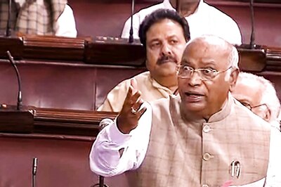 Kharge Asks Congress Cadre to Share Old Documents, Photos for Party's Archives
