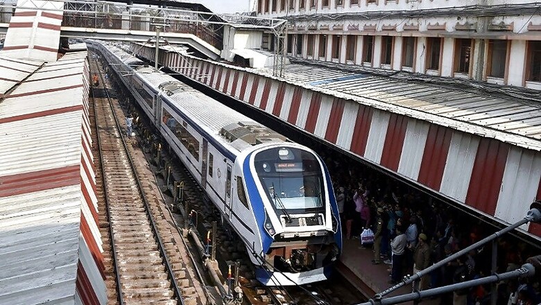 Delhi-Katra Vande Bharat Express to Begin Operations Before Festival Season, 40 Trains to Be Ready by 2022