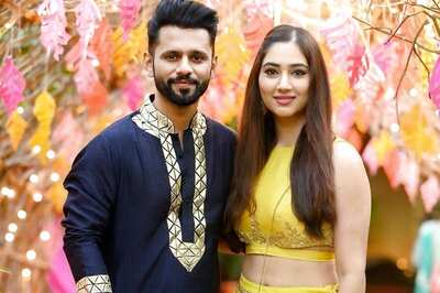 Rahul Vaidya Dances at Friend's Wedding with Disha Parmar, Sings ‘Main Rang Sharbaton Ka’ for Guests